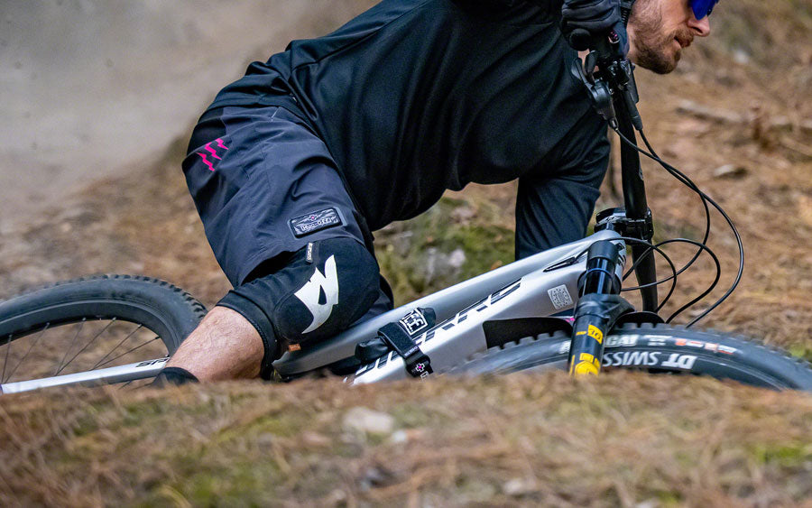 Muc-Off Utility Frame Strap & Waterproof Cargo Bag Bundle