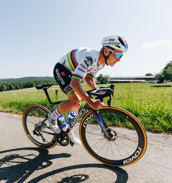 Remco Evenepoel riding a Specialized S-Works Tarmac SL8