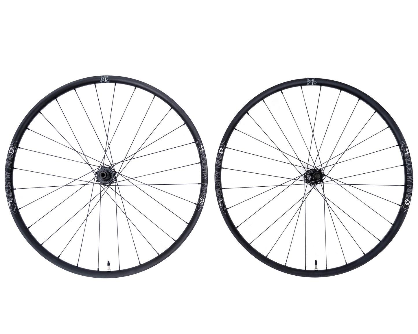 HYDRA - TRAIL-S - 29" - WHEELSET - BLACK HUB - 1 555.00 6.750 555.00 BLACK SPOKES - 15X110 - 12X148 - XD