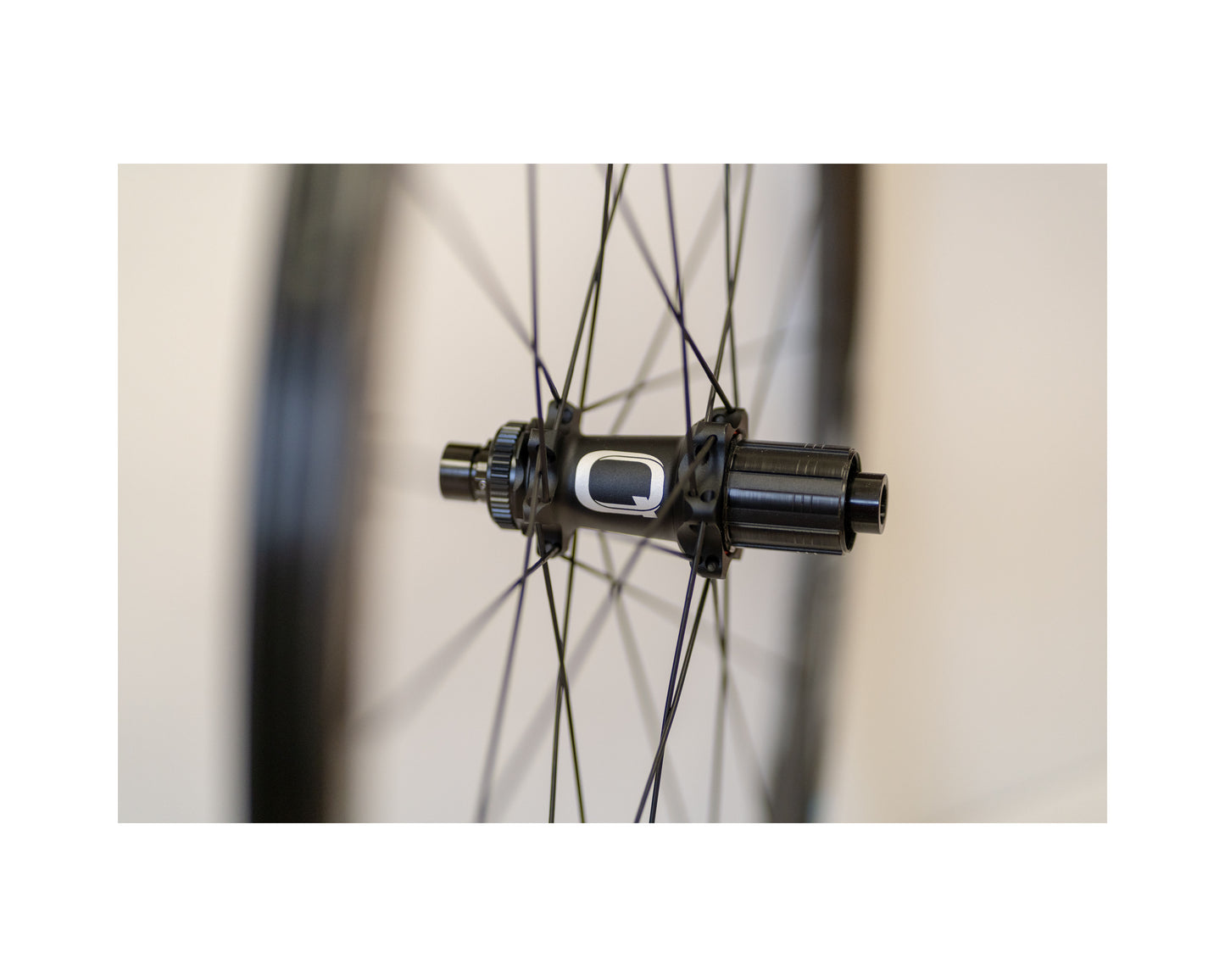 Quai R30 LTD ED. Disc Carbon Tubeless Wheelset 700c 12x100/142