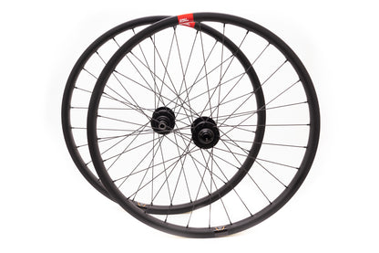 Santa Cruz Reserve 27,  Chris King HG ISO Boost 27.5" Wheelset Matte Blk