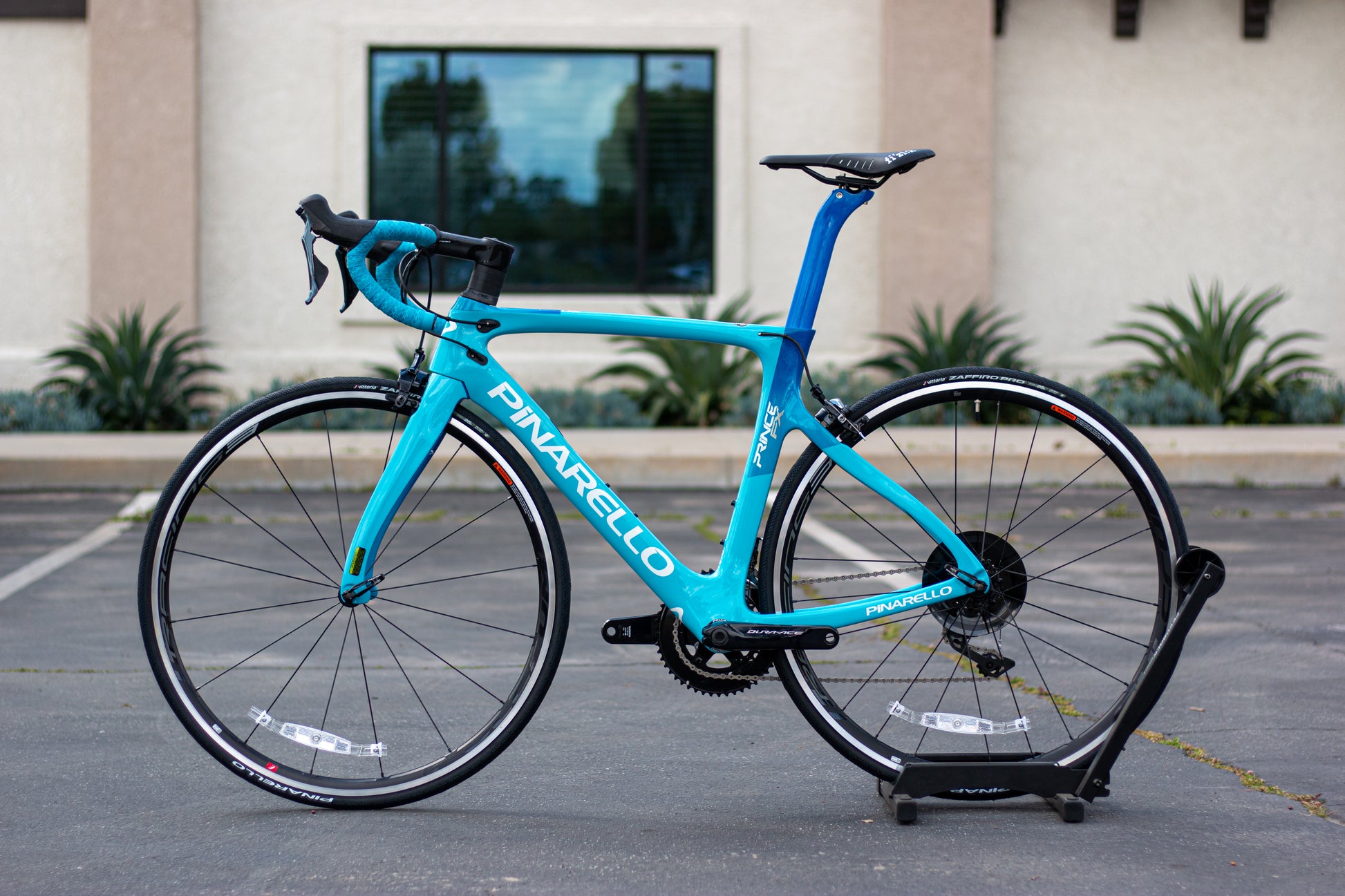 2019 Pinarello Prince FX DA Sky/Nvy – Rock N' Road