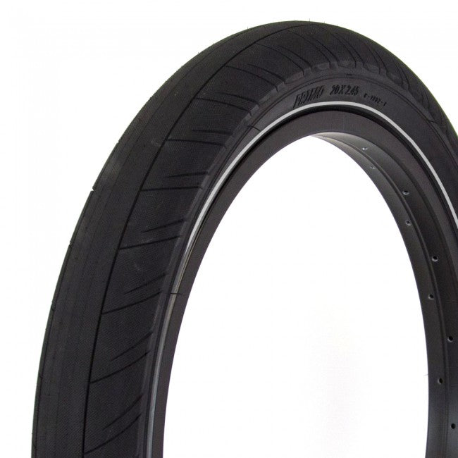 Primo Churchill Tire