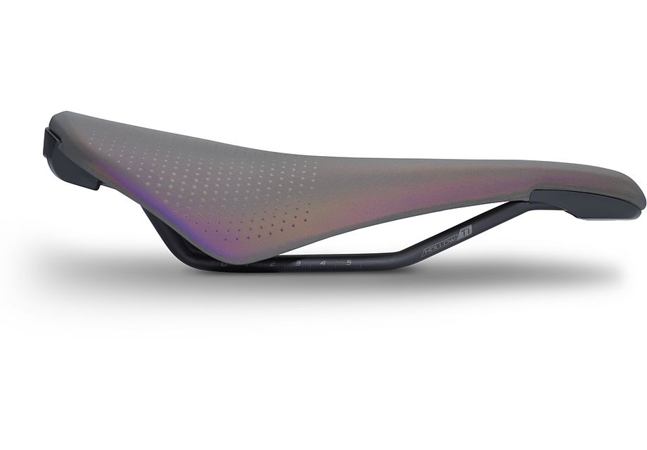 Specialized store holographic saddle